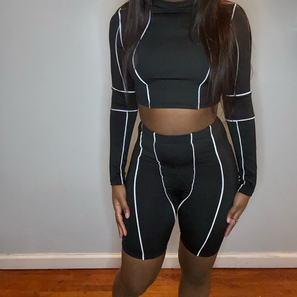 Contrast Piped Biker Shorts Set
